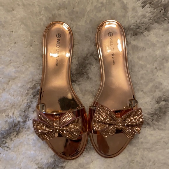 Little Cute Slip On Sandals - Picture 1 of 3